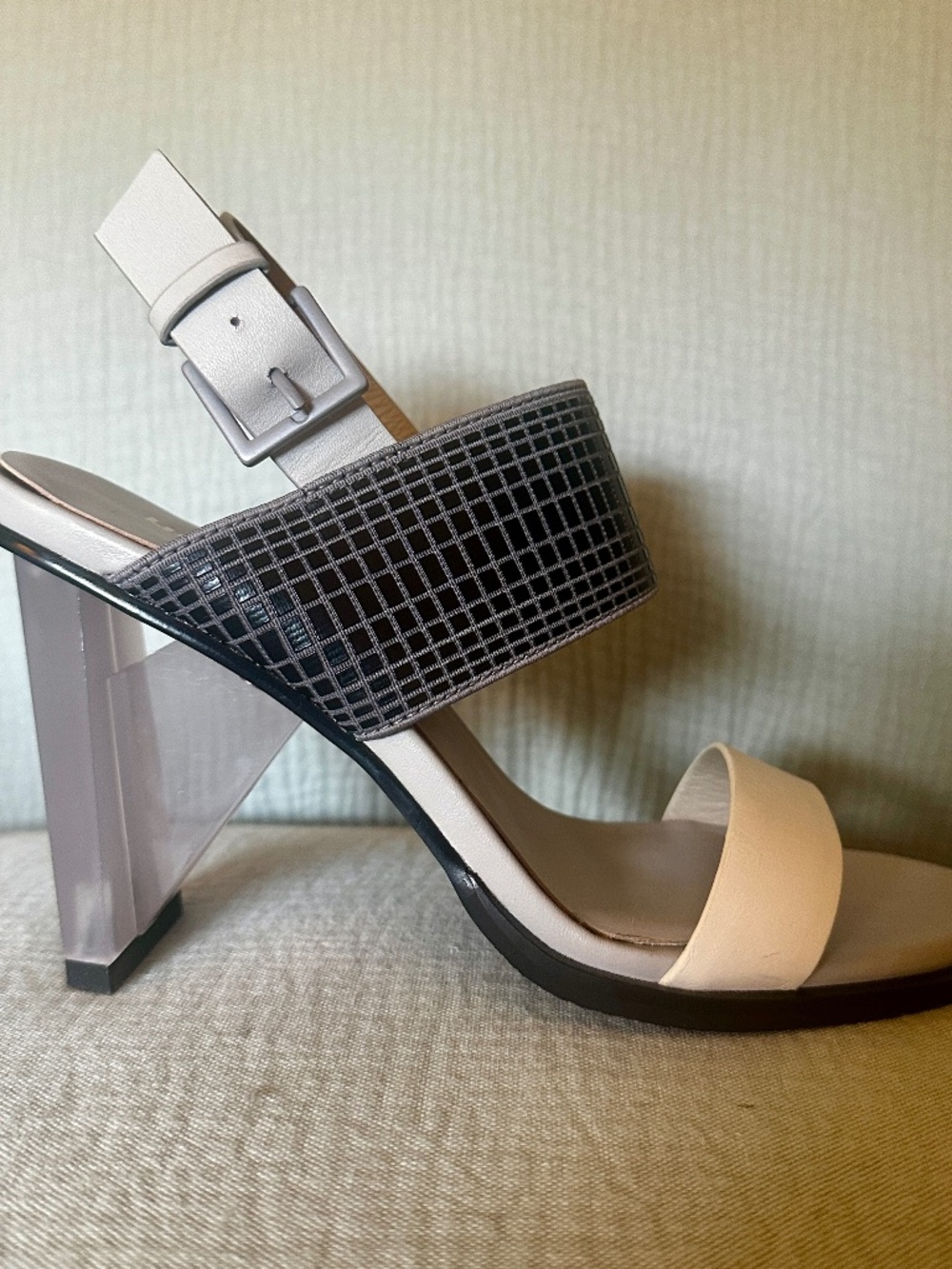 United Nude NWOT Sling Back Clear Heels Sz 39 (US 8)